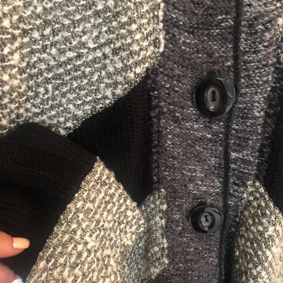 Beautiful high quality knit cardigan - Picture 2 of 5